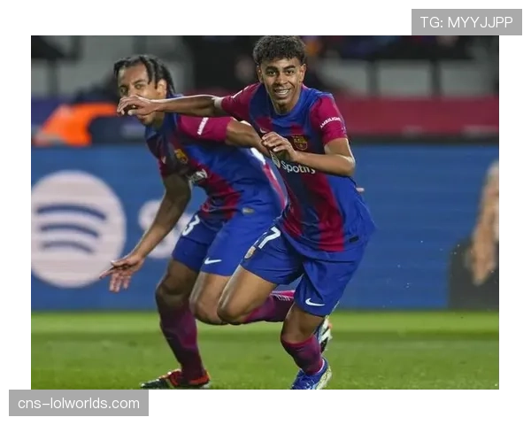 埃里克·加西亚第79分钟破坏单刀染红，巴萨少打一人陷绝境